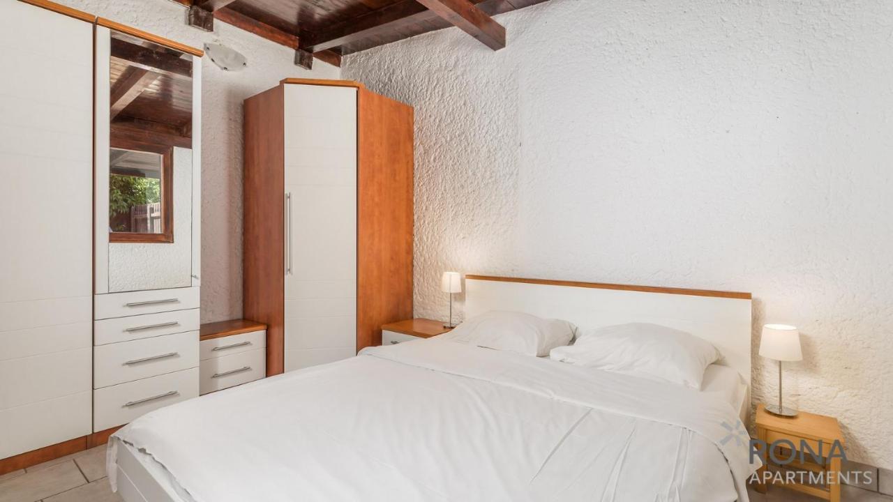 Rona Holiday Home Ana Пореч Экстерьер фото