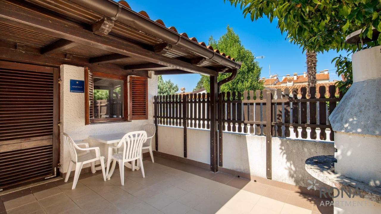 Rona Holiday Home Ana Пореч Экстерьер фото