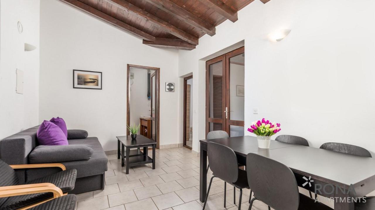 Rona Holiday Home Ana Пореч Экстерьер фото